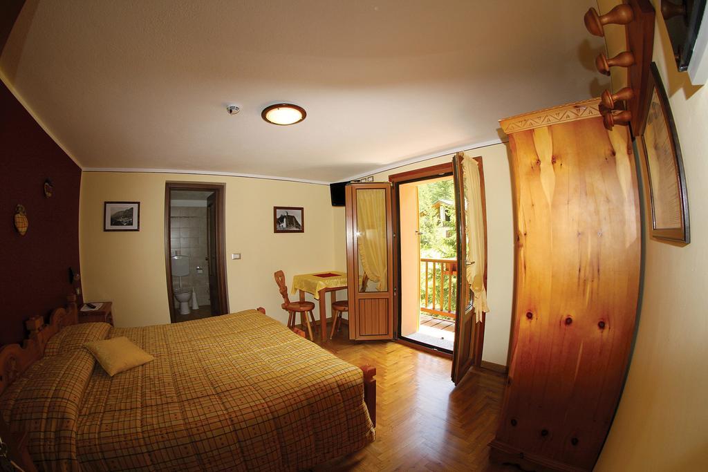 Green Hotel Herbetet Конь Номер фото