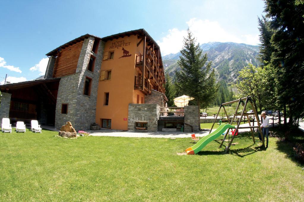 Green Hotel Herbetet Конь Екстер'єр фото